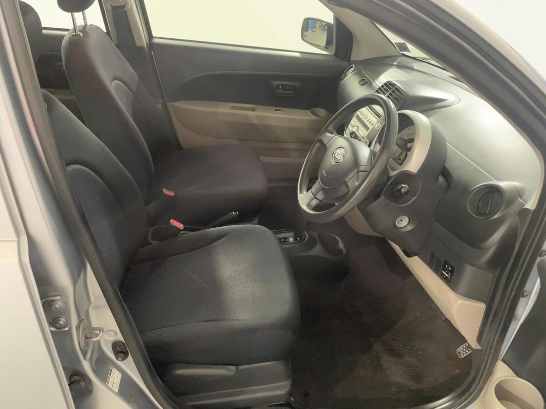Photo '16' of Daihatsu Sirion