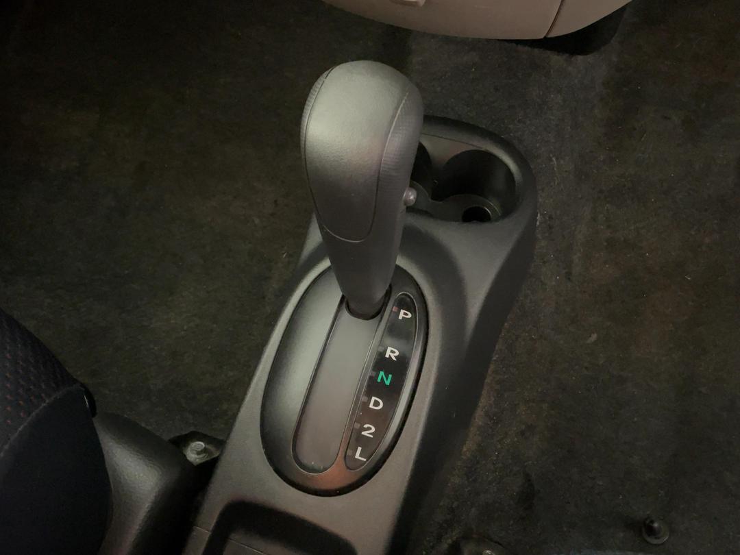 Photo '28' of Daihatsu Sirion