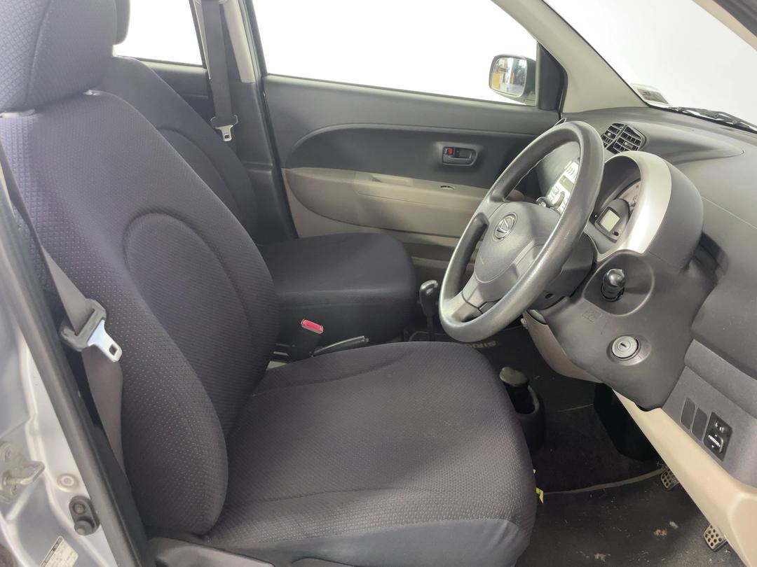 Photo '16' of Daihatsu Sirion