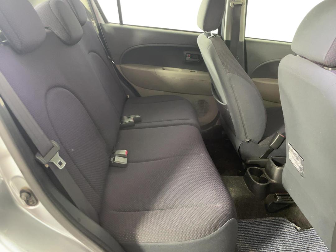Photo '20' of Daihatsu Sirion