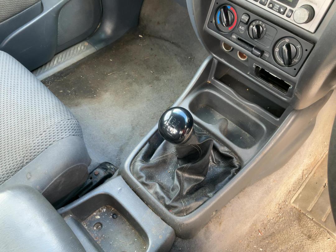 Photo '15' of Ford Courier XLT W/S