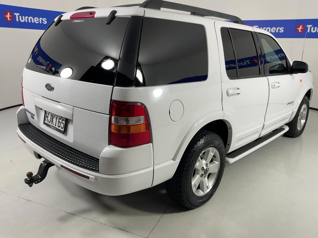 Photo '7' of Ford Explorer