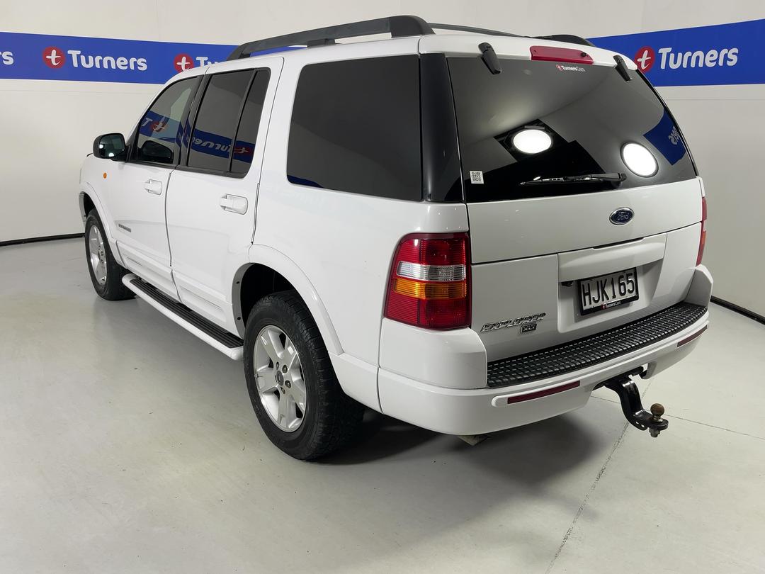Photo '5' of Ford Explorer