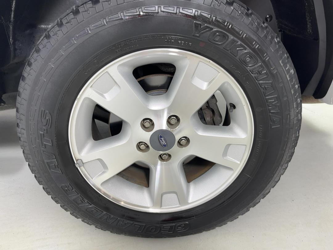 Photo '11' of Ford Explorer