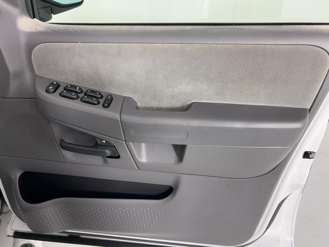 Photo '15' of Ford Explorer