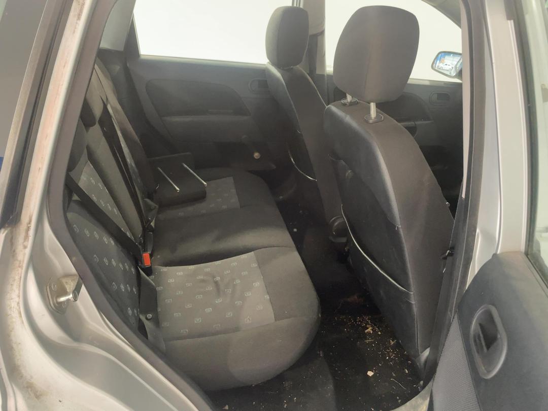 Photo '18' of Ford Fiesta Photo '18' of Ford Fiesta