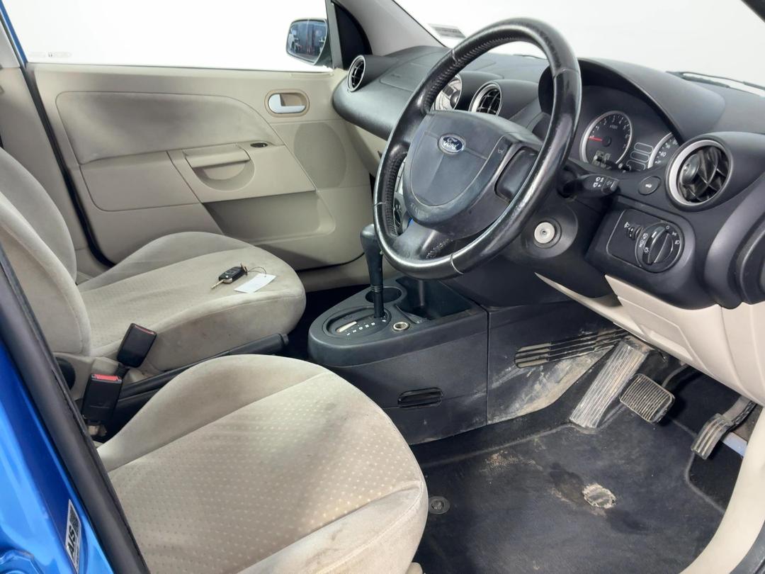 Photo '16' of Ford Fiesta