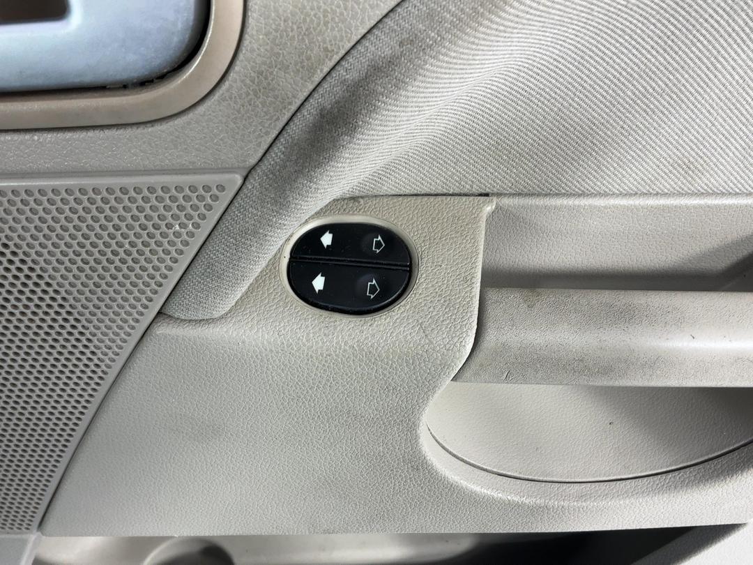 Photo '23' of Ford Fiesta