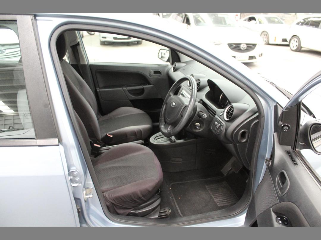 Photo '12' of Ford Fiesta