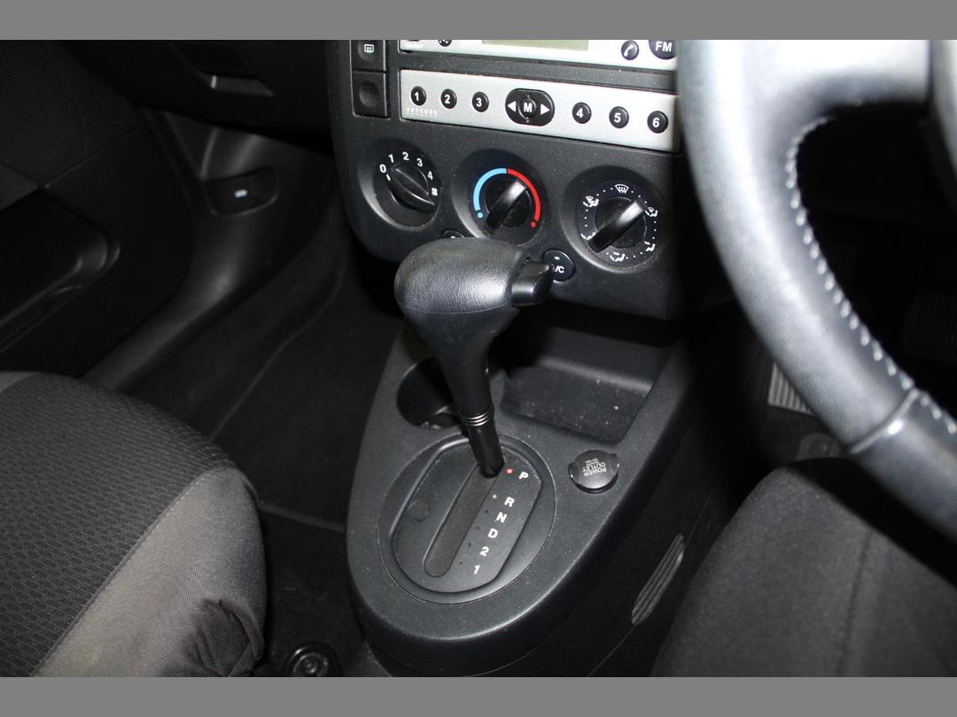 Photo '13' of Ford Fiesta