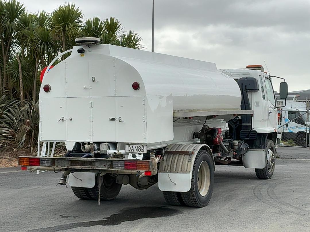 Photo '4' of Fuso FM220 Water Cart Tanker