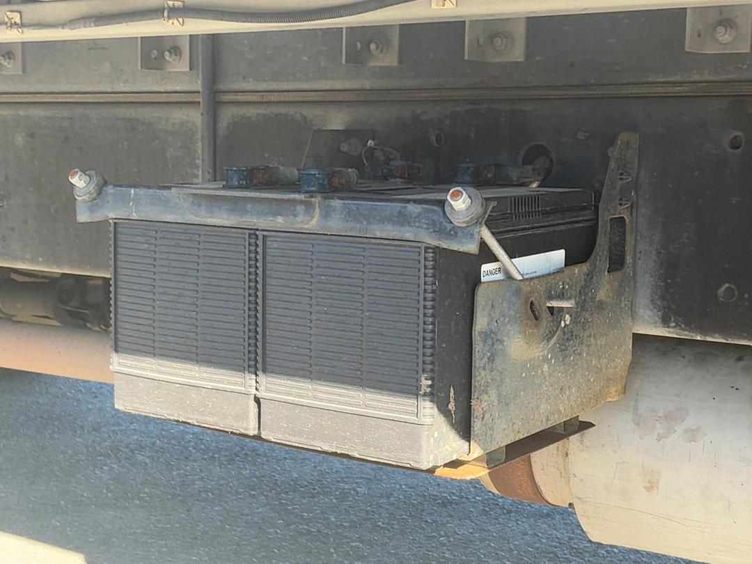 Photo '38' of Hino Ranger FJ7JLWG Box Body