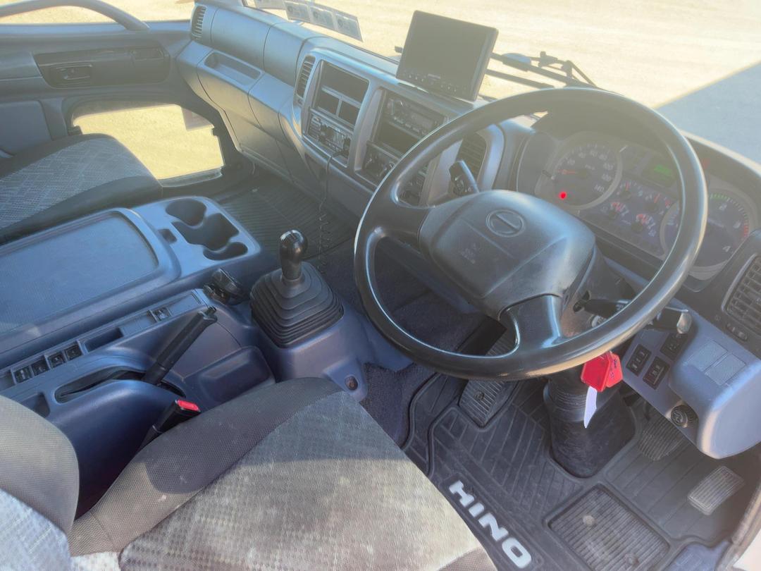 Photo '13' of Hino Ranger FJ7JLWG Box Body