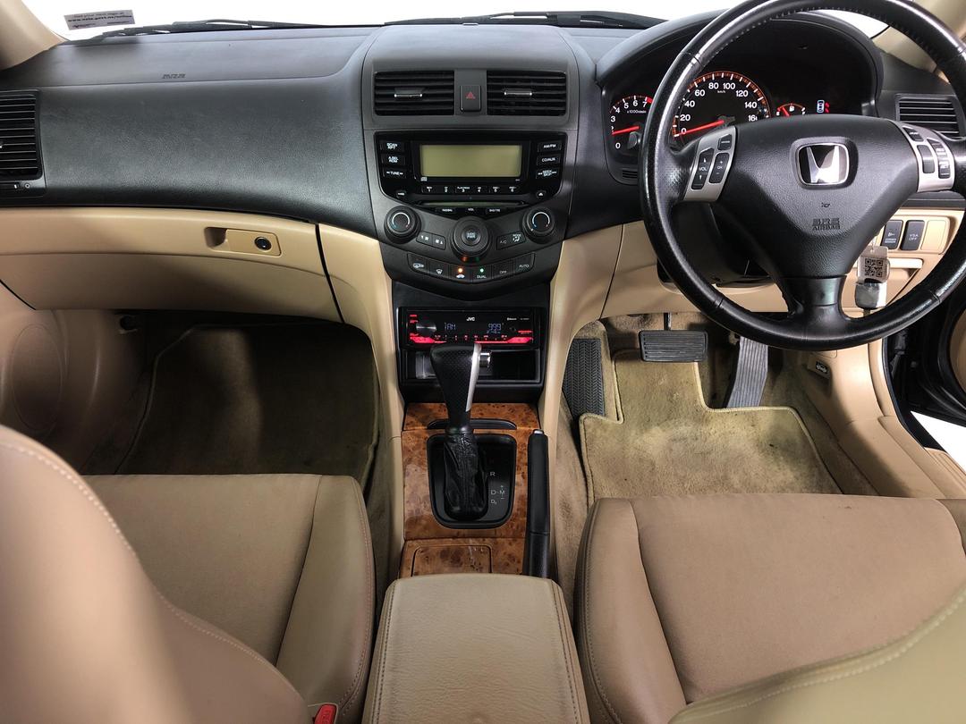 Photo '17' of Honda Accord