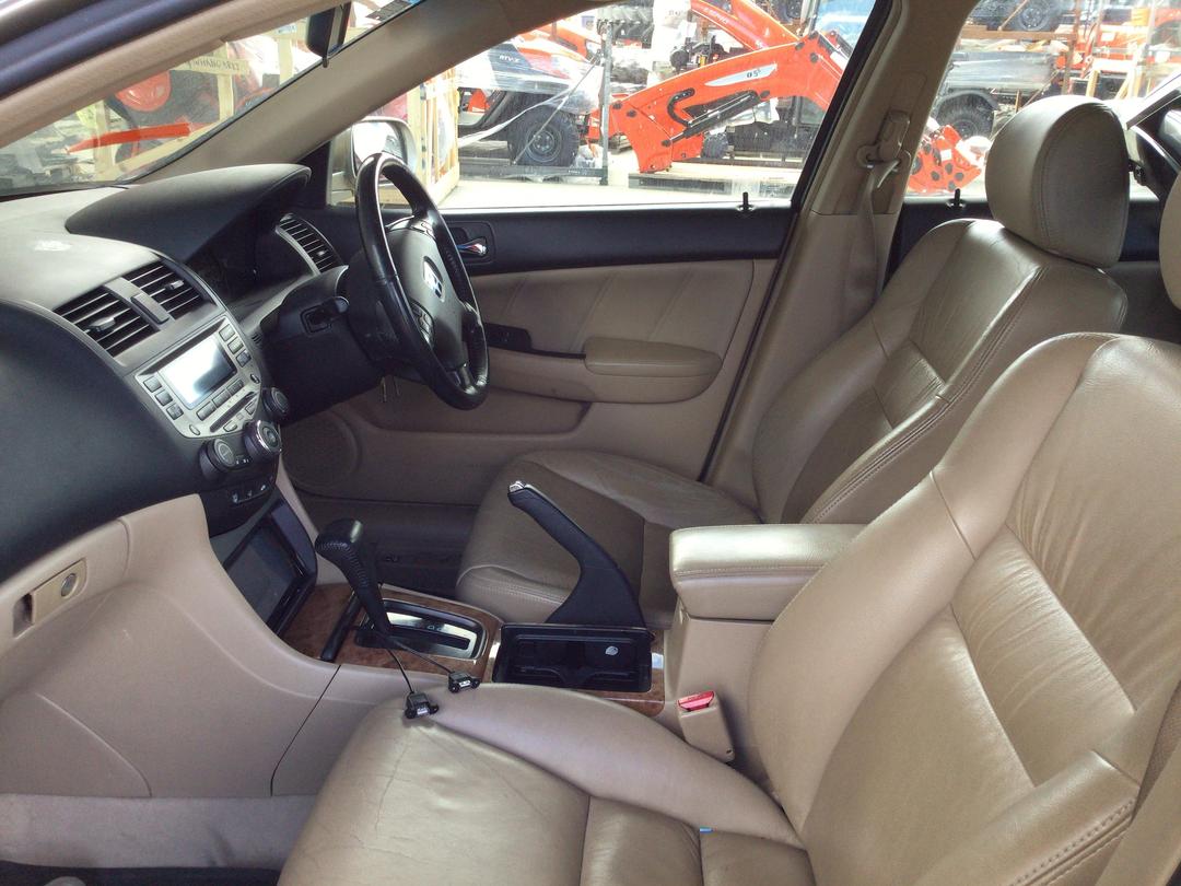 Photo '12' of Honda Accord V6L Photo '12' of Honda Accord V6L