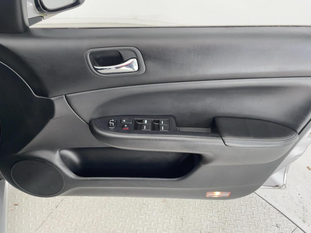 Photo '15' of Honda Accord