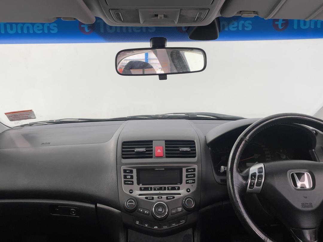Photo '17' of Honda Accord