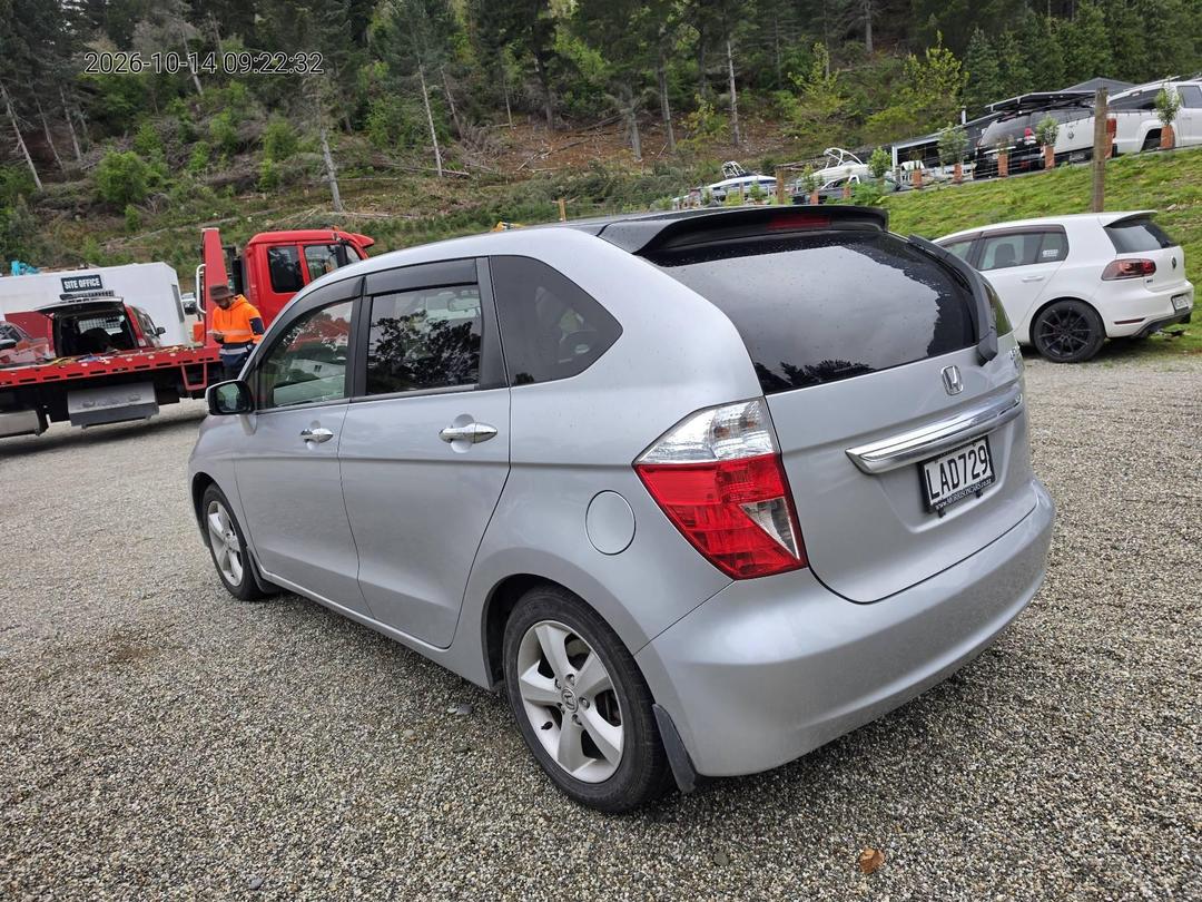 Photo '2' of Honda Edix Photo '2' of Honda Edix