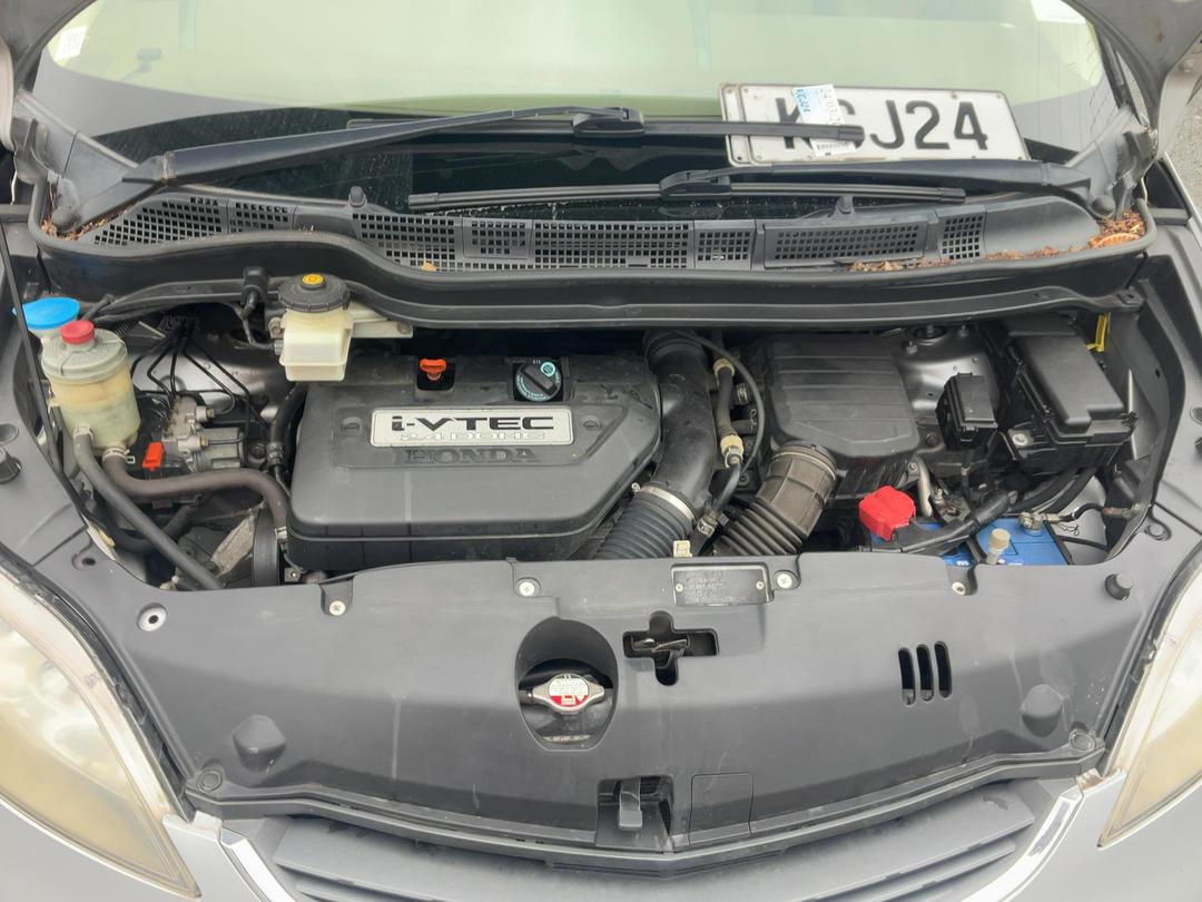 Photo '16' of Honda Elysion Photo '16' of Honda Elysion