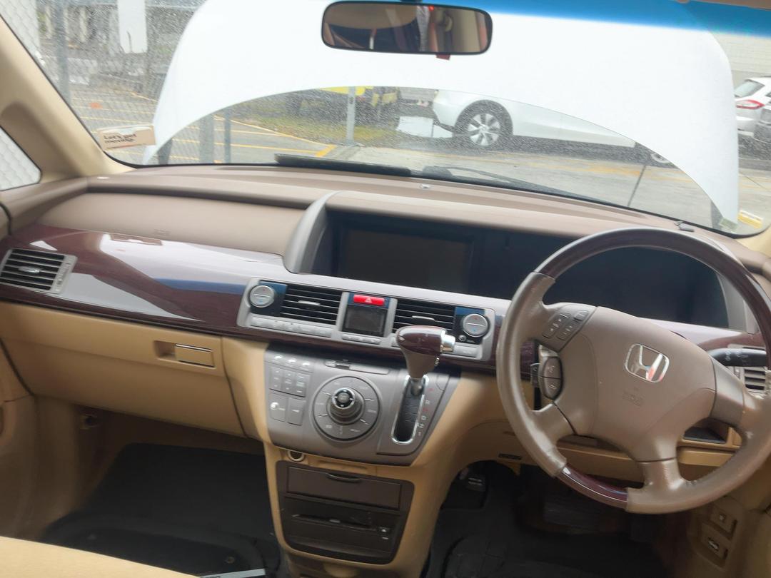 Photo '22' of Honda Elysion Photo '22' of Honda Elysion