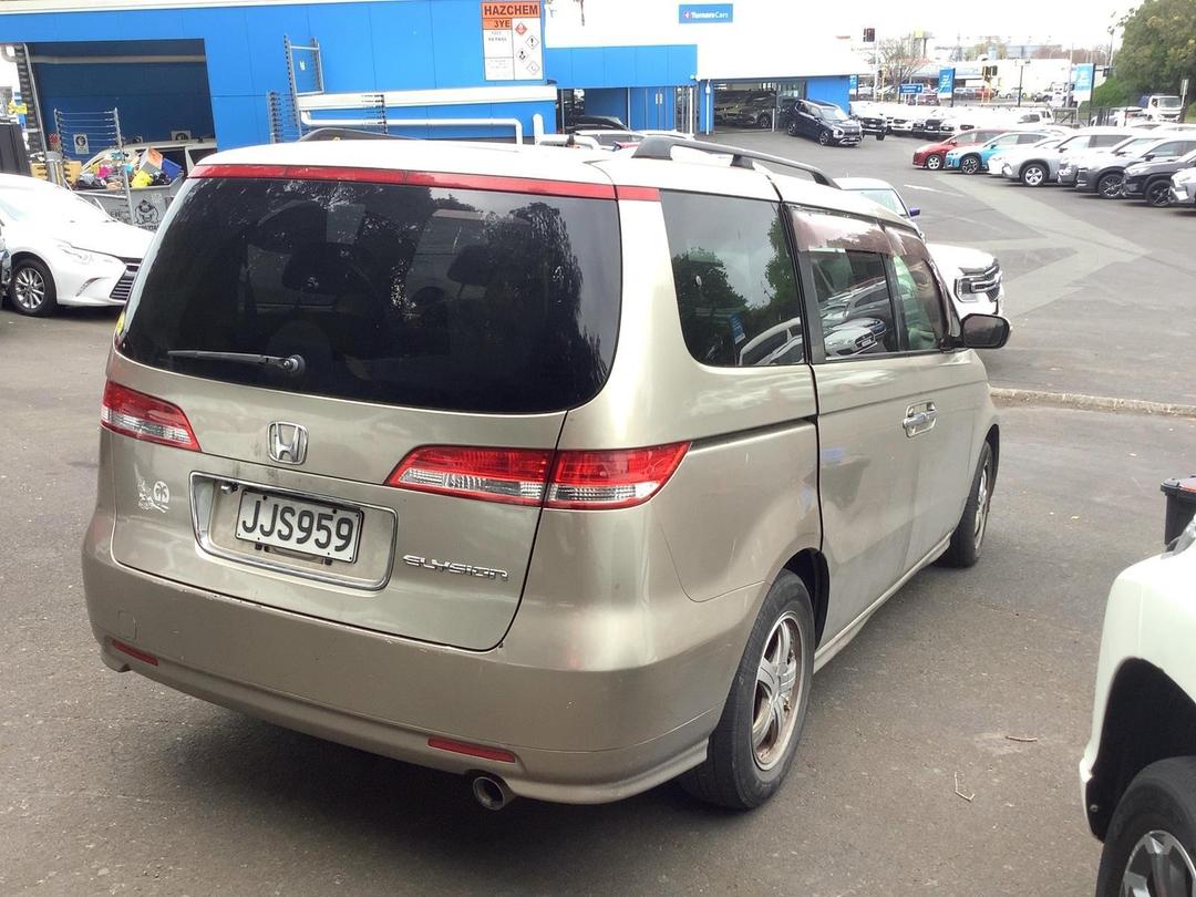 Photo '5' of Honda Elysion Photo '5' of Honda Elysion