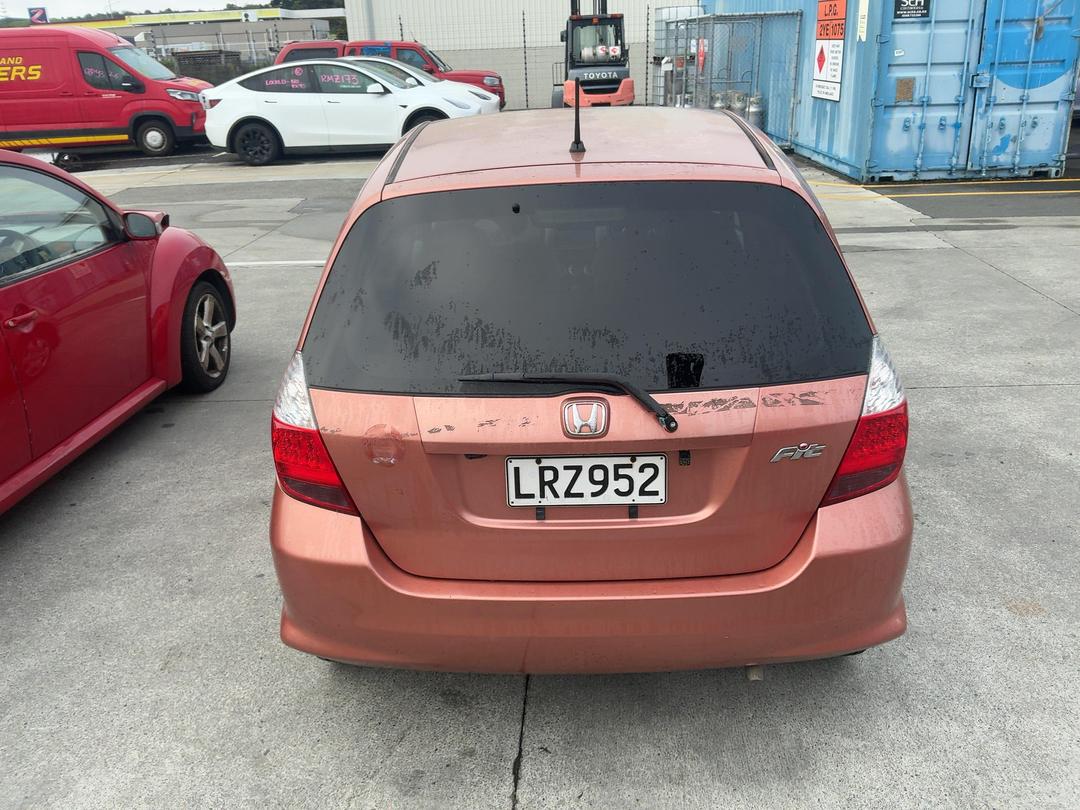 Photo '11' of Honda FIT