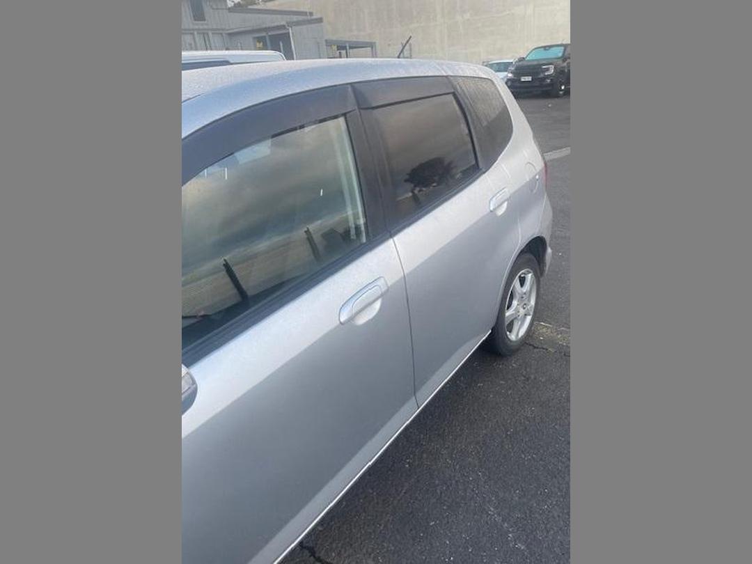 Photo '4' of Honda FIT