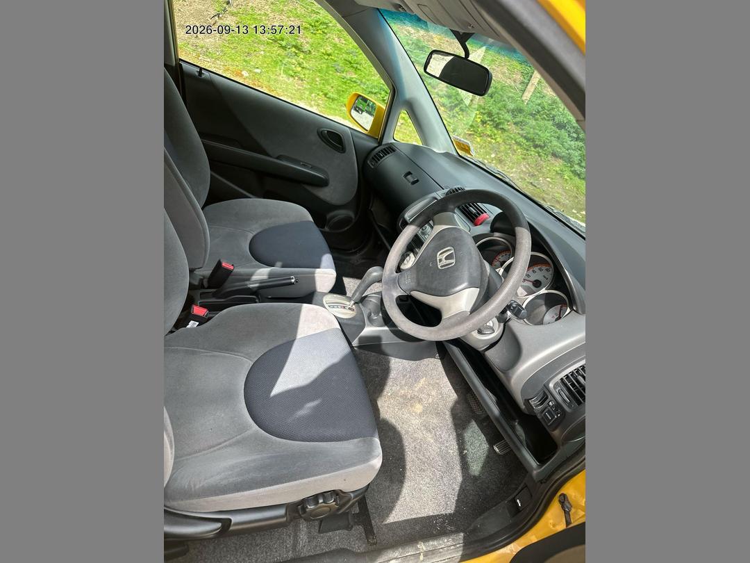Photo '12' of Honda FIT Photo '12' of Honda FIT