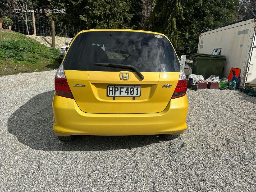 Photo '7' of Honda FIT Photo '7' of Honda FIT