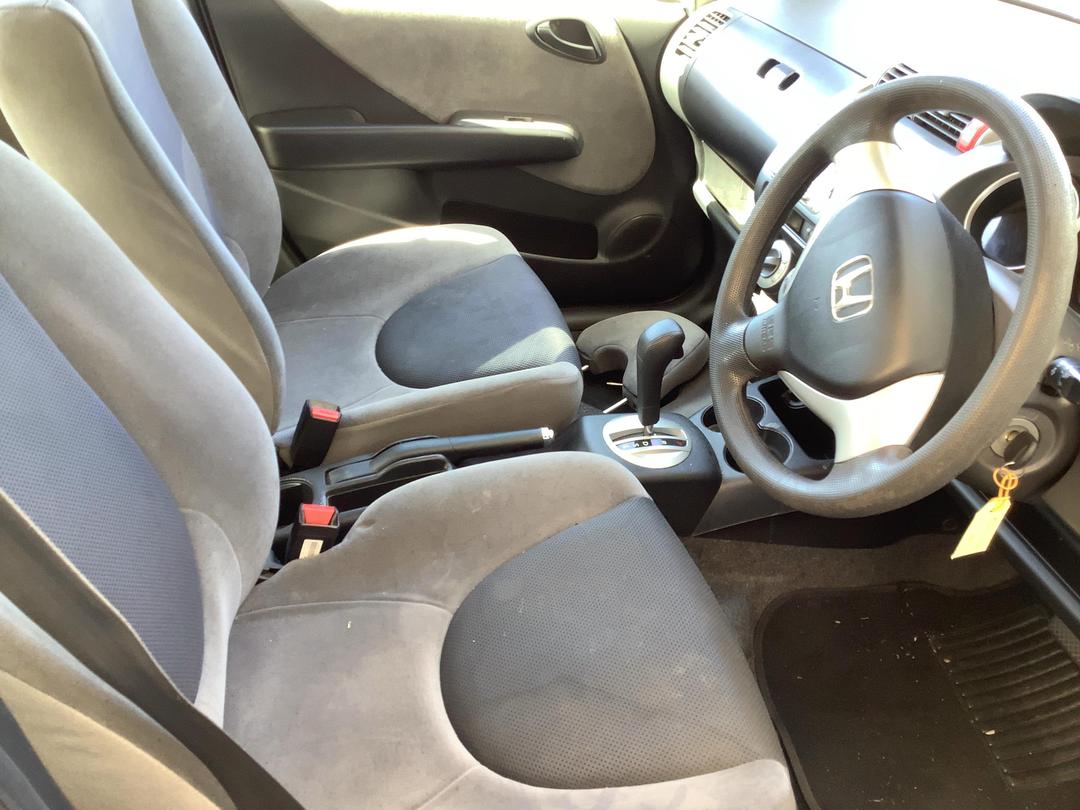Photo '17' of Honda FIT Photo '17' of Honda FIT