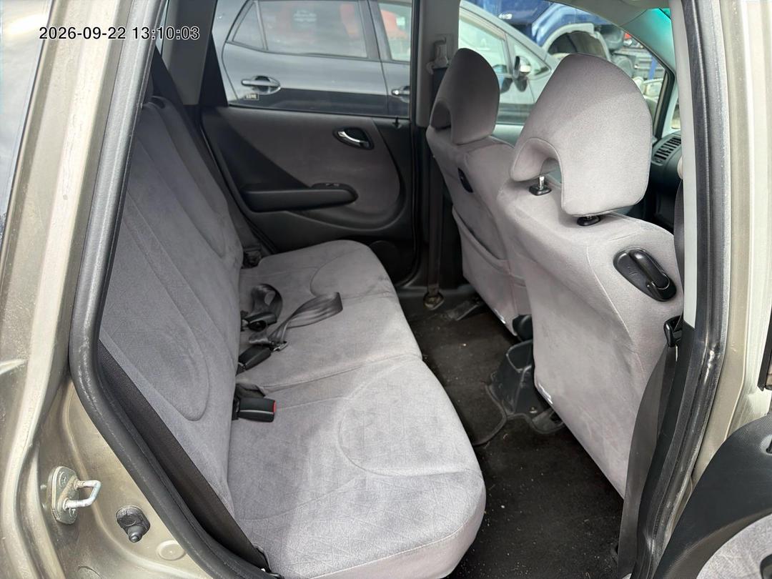 Photo '10' of Honda FIT Photo '10' of Honda FIT