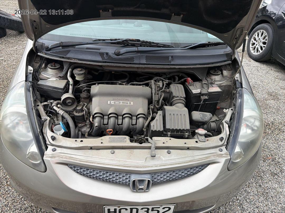 Photo '14' of Honda FIT Photo '14' of Honda FIT