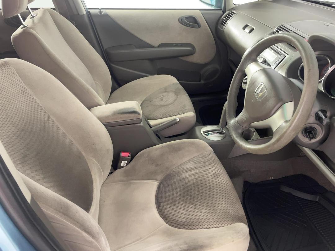 Photo '16' of Honda FIT
