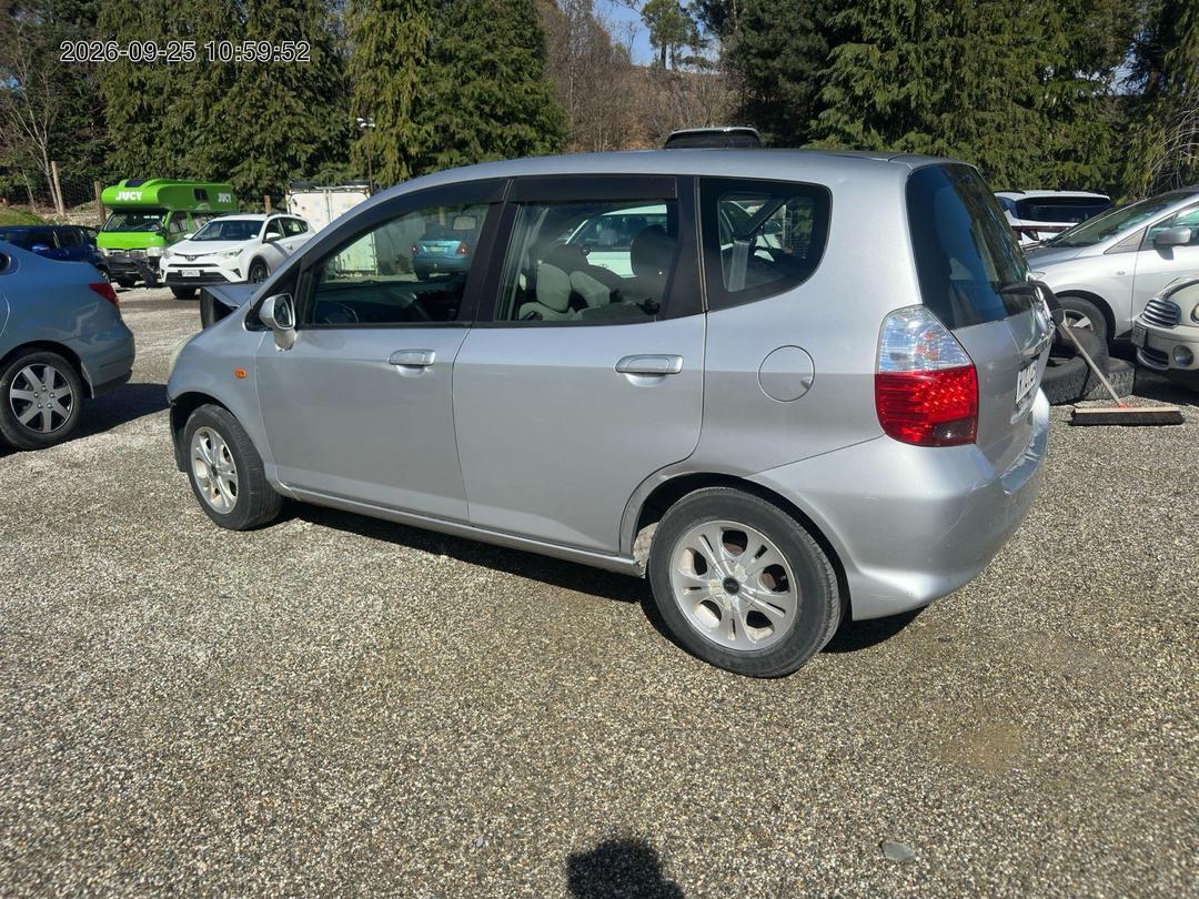Photo '4' of Honda FIT