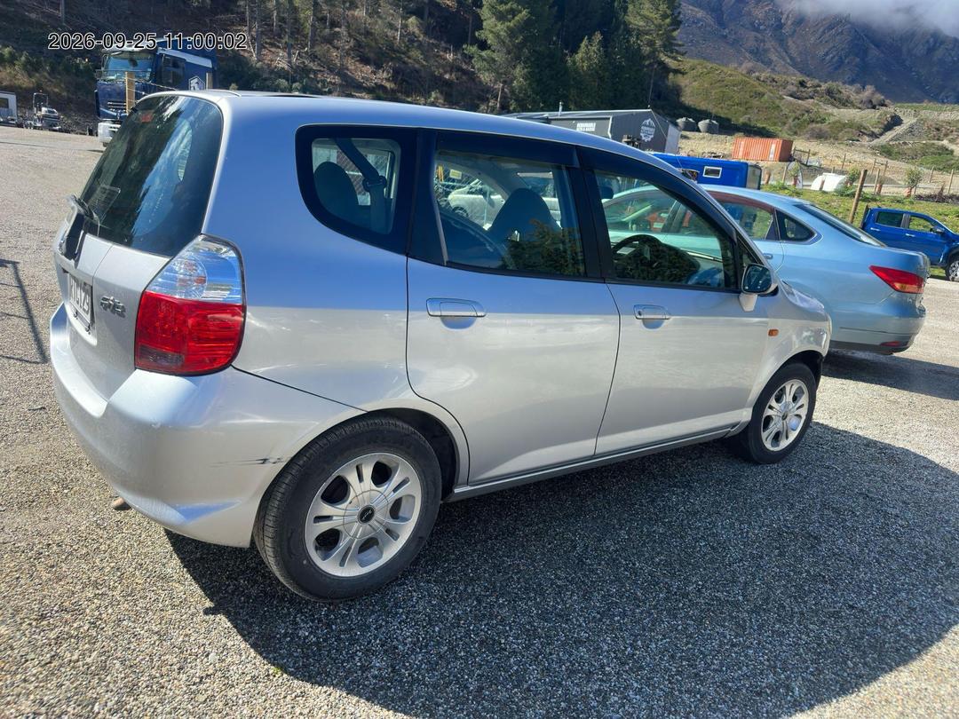 Photo '6' of Honda FIT