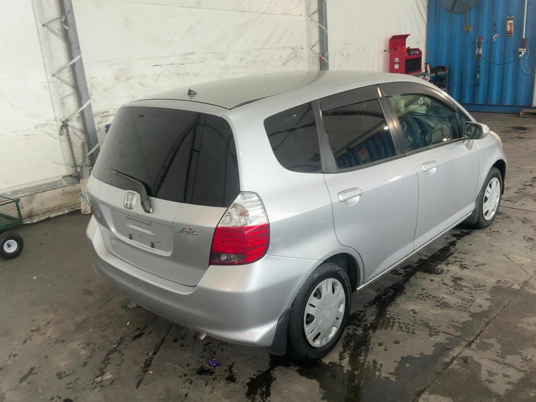 Photo '5' of Honda FIT Photo '5' of Honda FIT