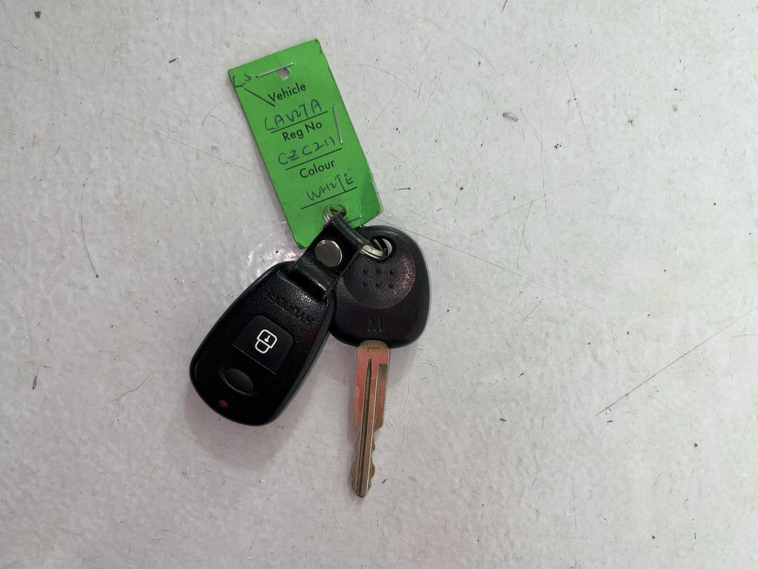 Photo '22' of Hyundai Lavita
