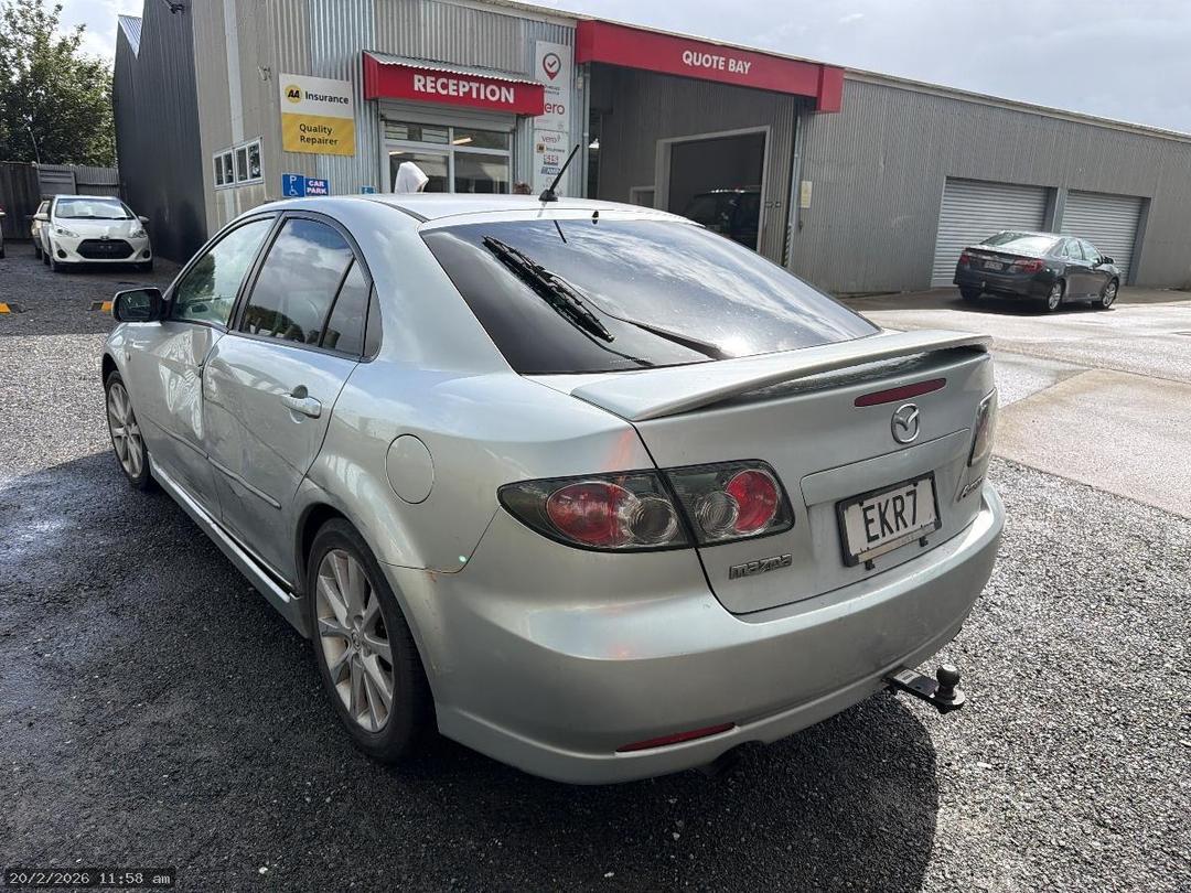 Photo '4' of Mazda Atenza