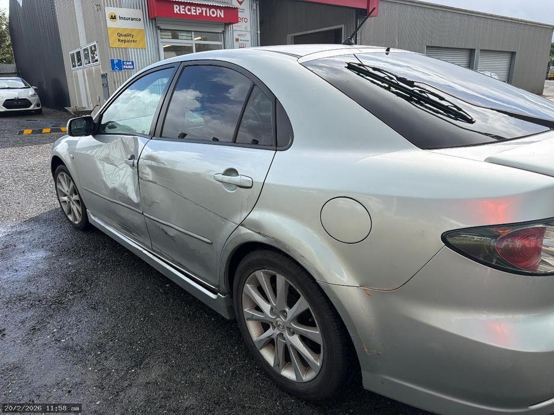 Photo '6' of Mazda Atenza