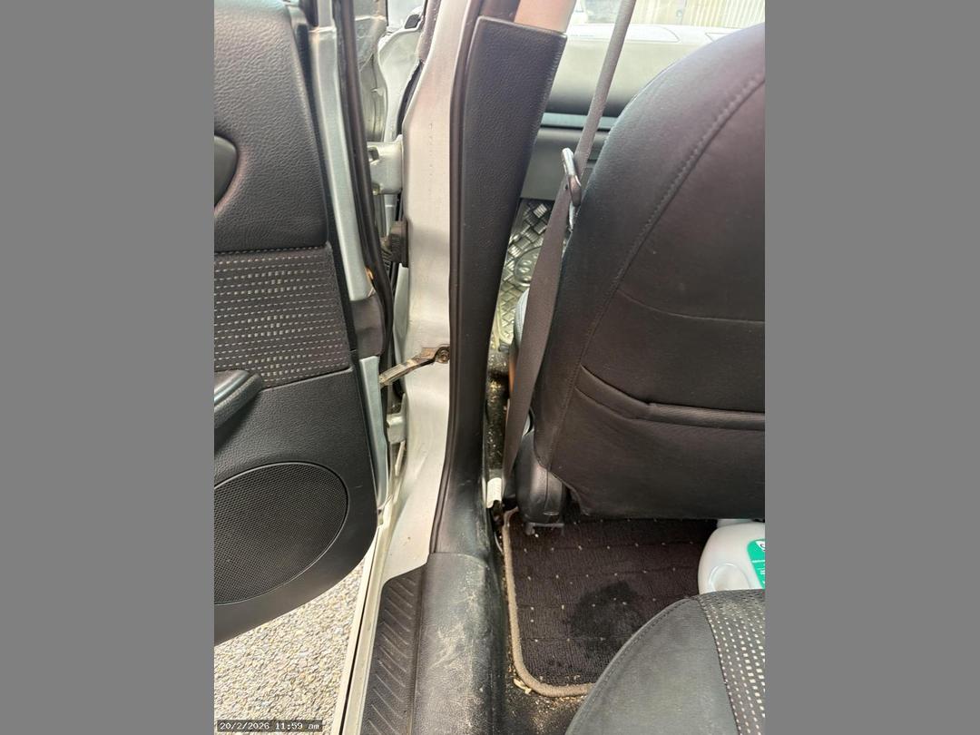 Photo '12' of Mazda Atenza