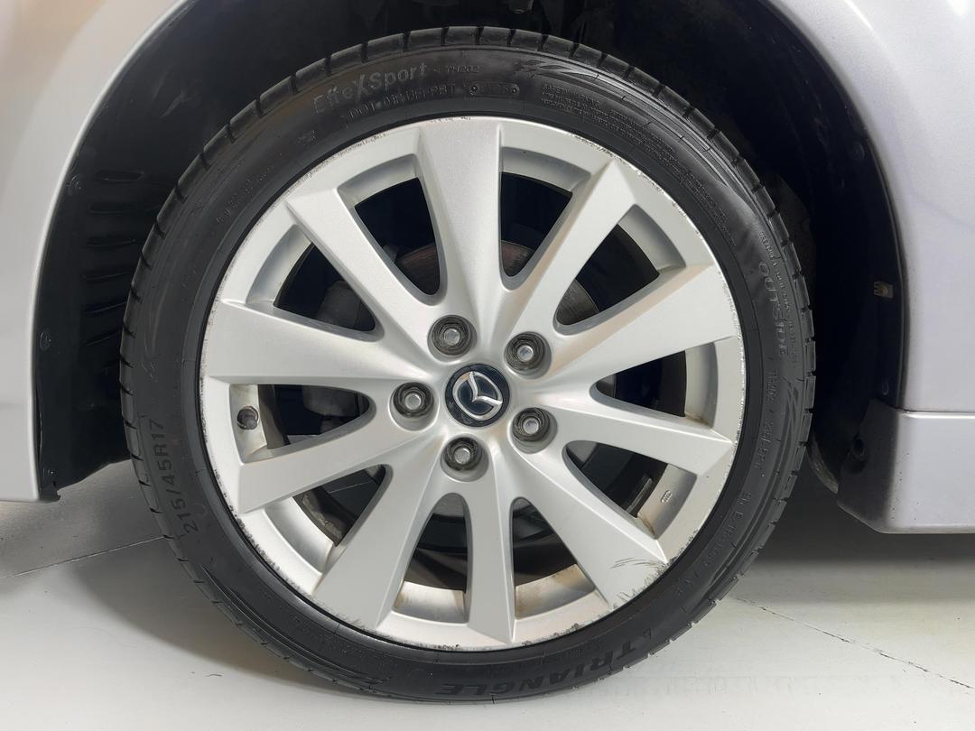 Photo '10' of Mazda Atenza
