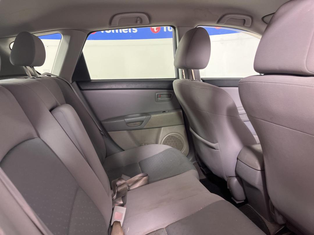 Photo '18' of Mazda Axela