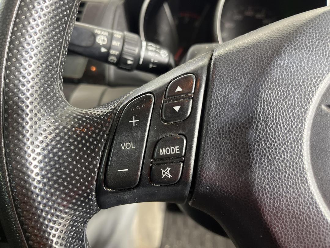 Photo '23' of Mazda Axela