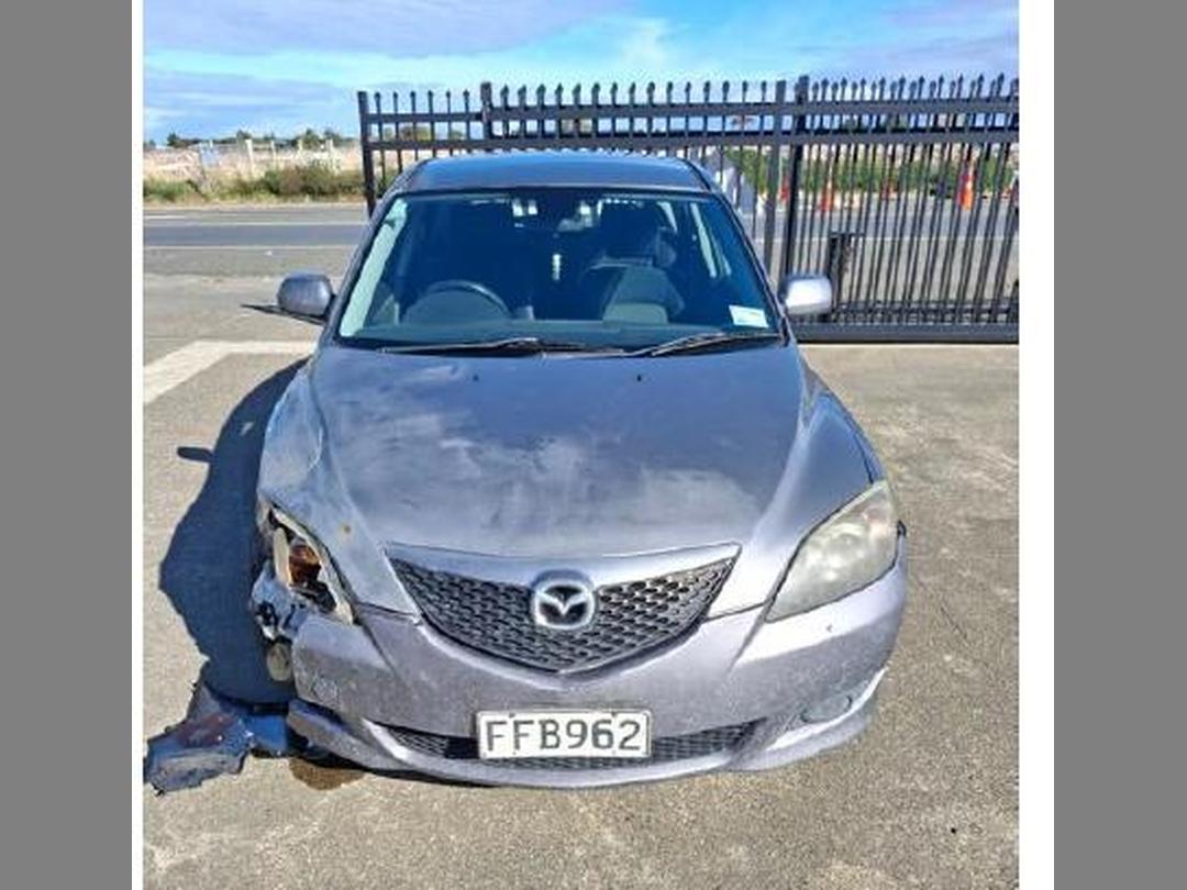 Photo '2' of Mazda Axela