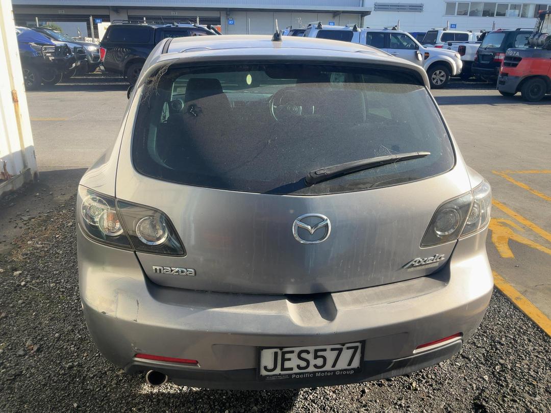 Photo '8' of Mazda Axela