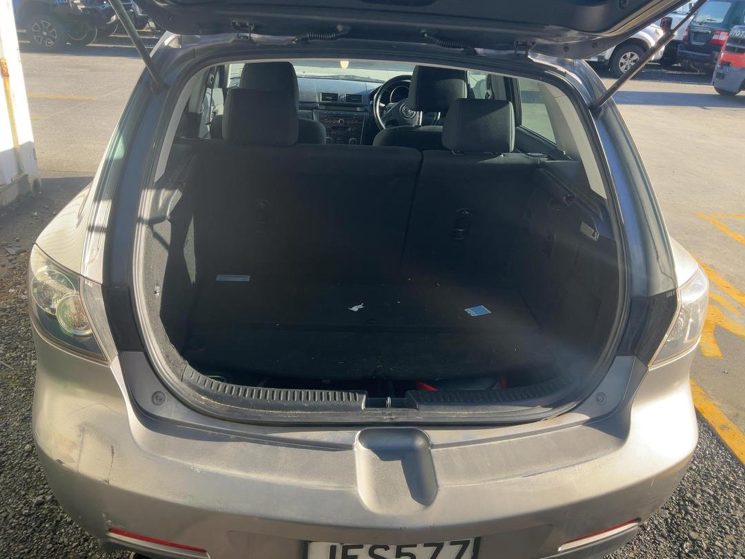 Photo '12' of Mazda Axela