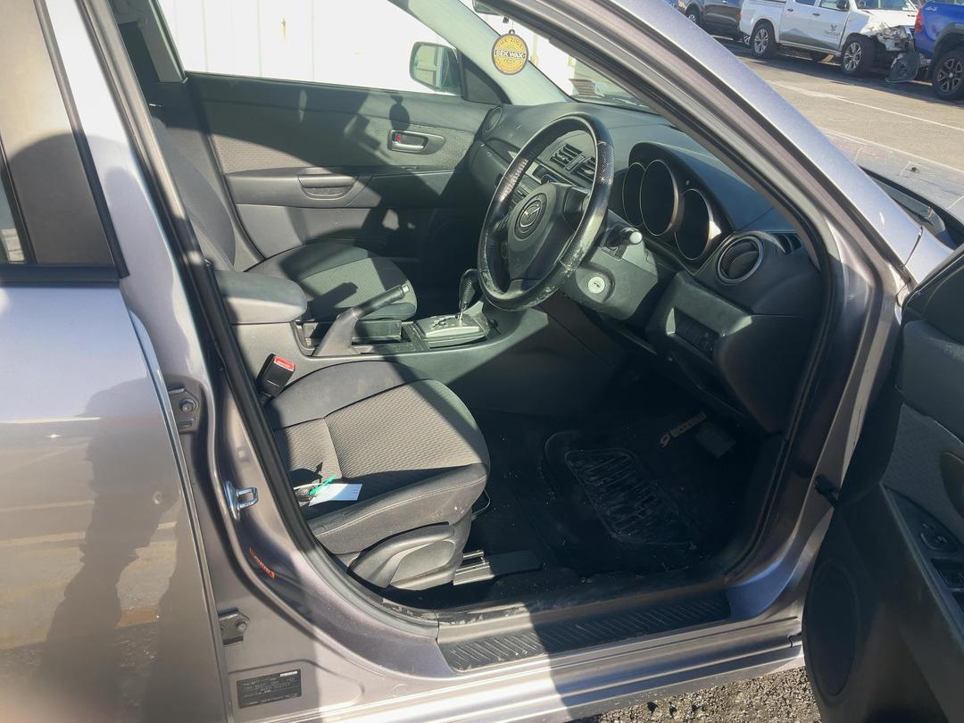 Photo '14' of Mazda Axela