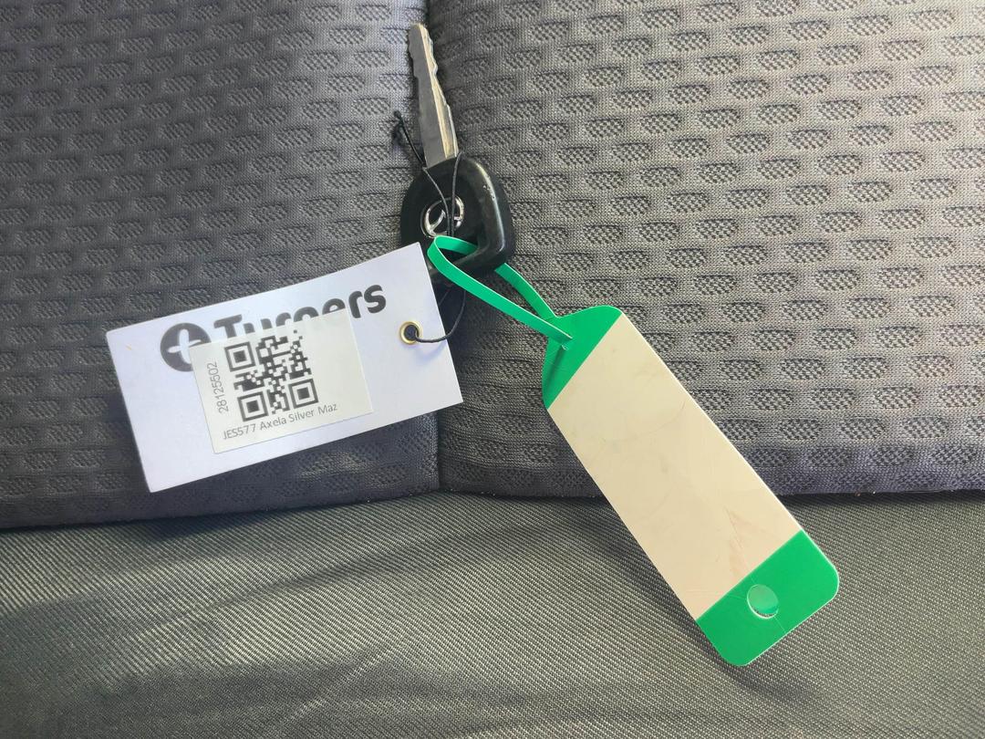 Photo '21' of Mazda Axela