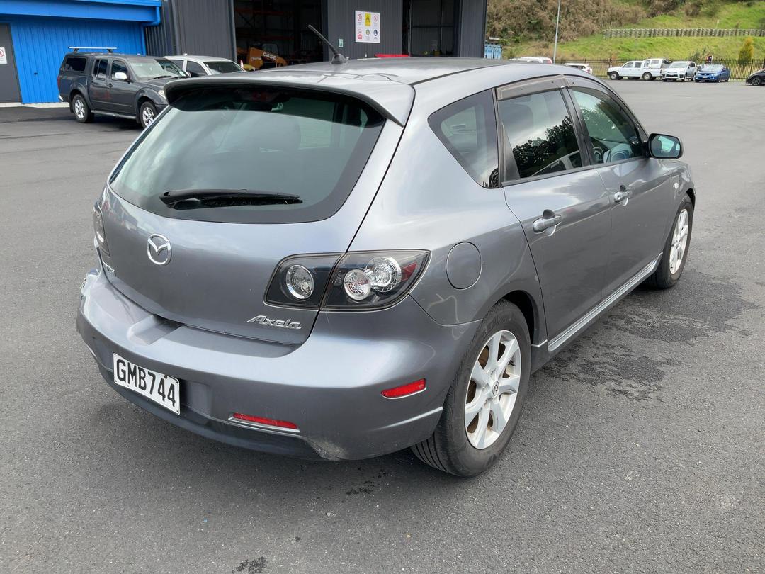 Photo '7' of Mazda Axela