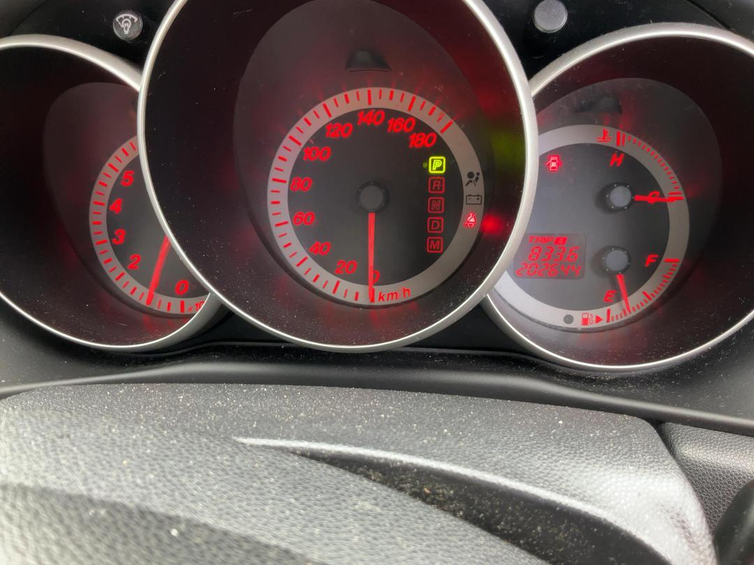 Photo '17' of Mazda Axela